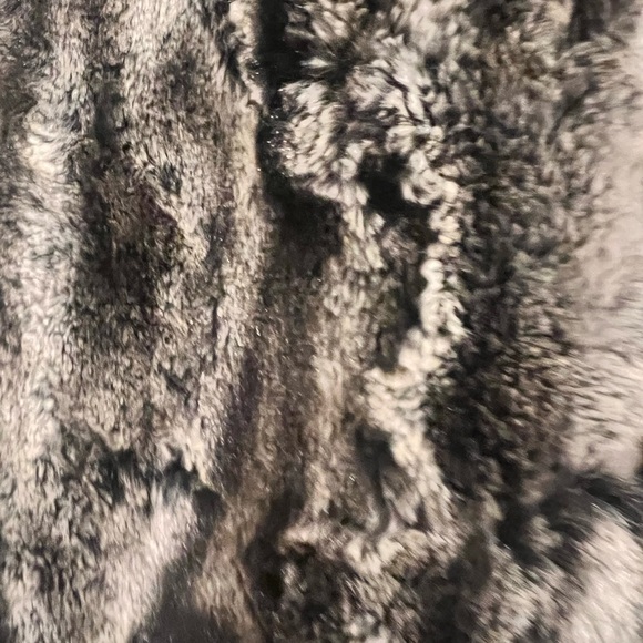 WILL NOT TAKE LESS WD-NY FAUX FUR grey & black vest - Picture 4 of 6